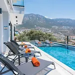 Moonset Kalkan *