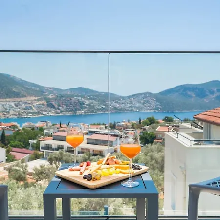 Moonset Kalkan *
